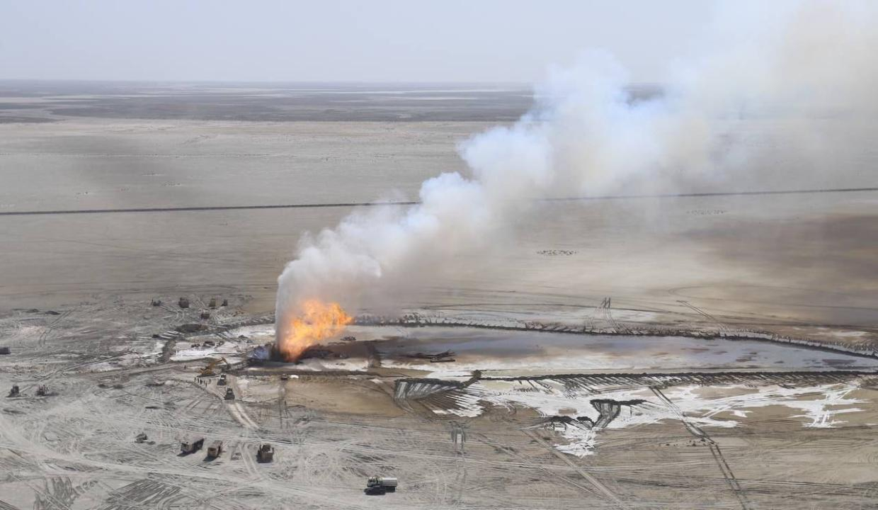На западе Казахстана продолжается утечка метана