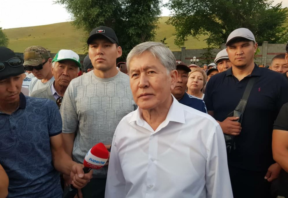 Атамбаев намерен начать бессрочный митинг в Бишкеке 