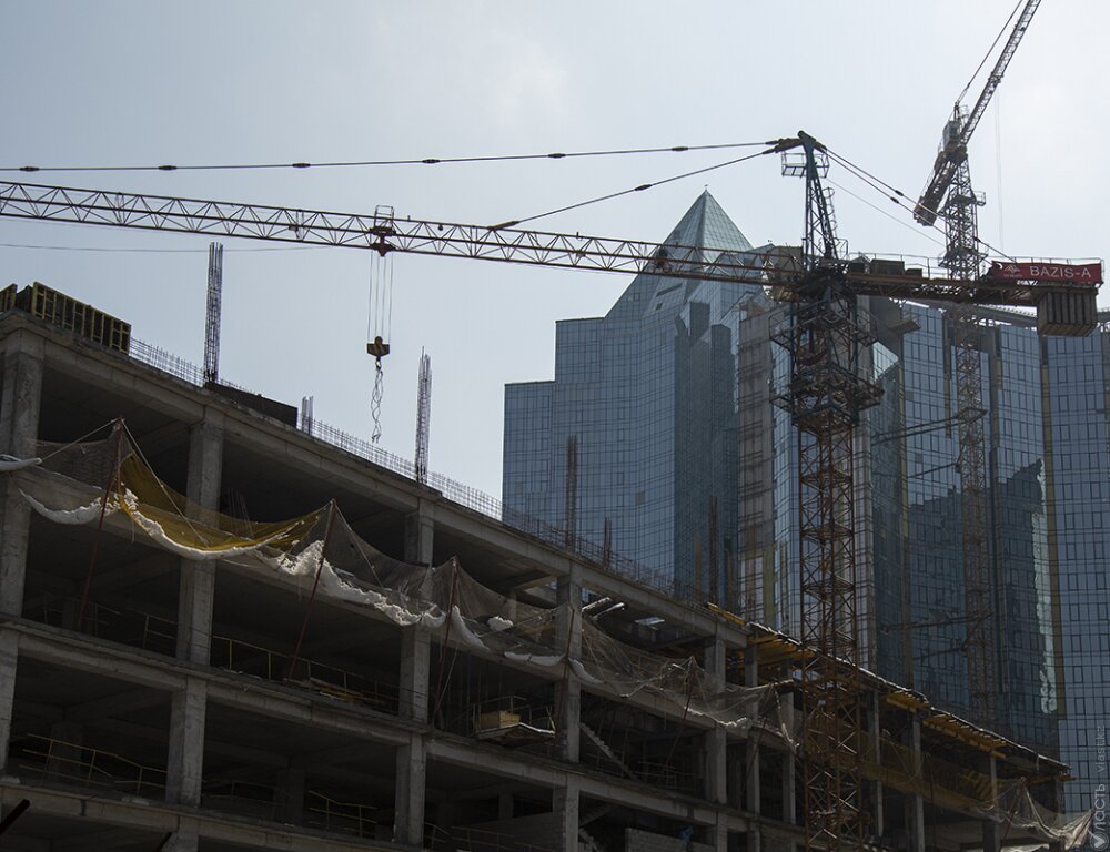 Увеличивать темпы строительства жилья в Алматы со следующего года поручил Токаев