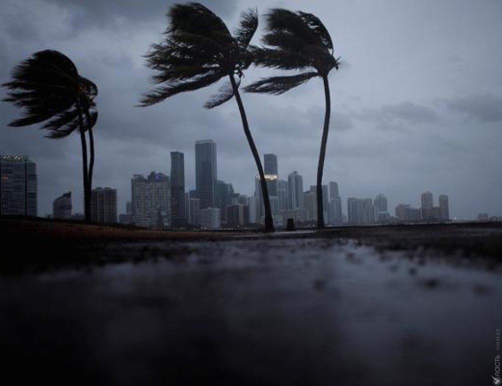​Несколько сотен казахстанцев могут находиться в зоне урагана «Ирма» во Флориде - МИД