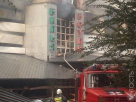 Пожар в бильярдном клубе в центре Алматы локализован