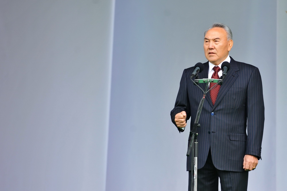 Казахстанцы должны жить в мире и безопасности – Назарбаев
