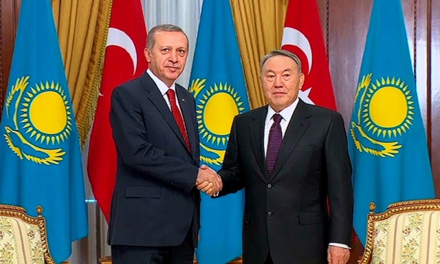 Эрдоган позвонил Назарбаеву, чтобы обсудить турецко-российский кризис