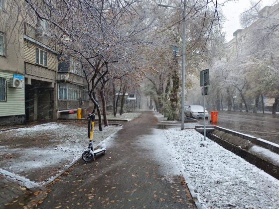 Снег и гололед ожидаются на большей части Казахстана