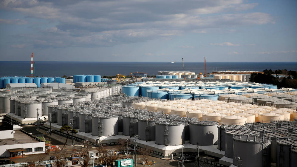 Радиоактивную воду с «Фукусимы» хотят слить в океан