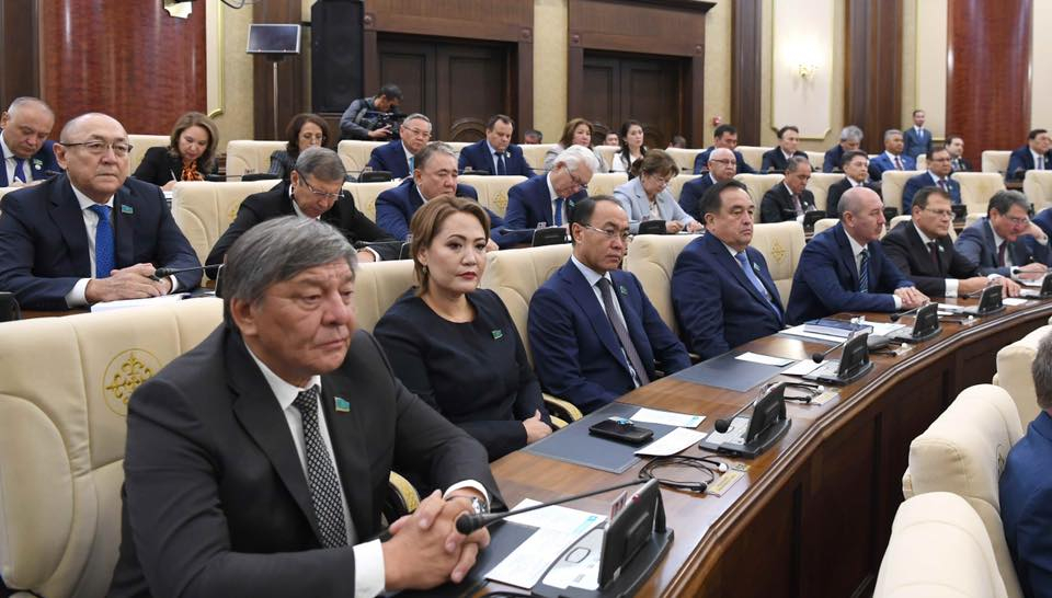 Депутаты должны повысить гарантии защиты прав граждан – Назарбаева