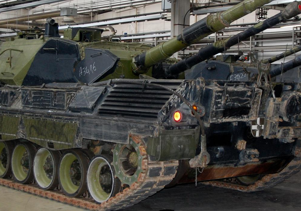 Германия объявила о поставках в Украину танков Leopard