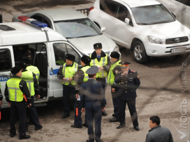 Полиция Алматы и Астаны задержала нескольких активистов