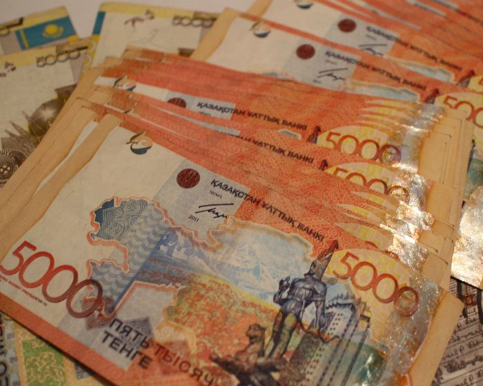 Казахстанцев будут штрафовать за досрочное снятие денег со срочных депозитов