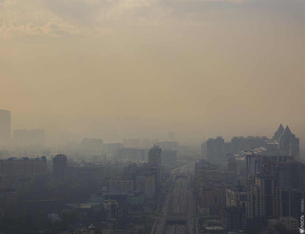 Причиной ухудшения воздуха в Алматы стал пожар в Первомайской промзоне – акимат