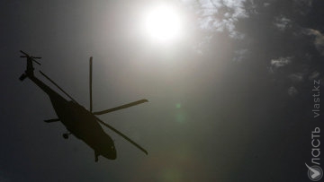 Третьи сутки на юго-востоке Казахстана ищут пропавший вертолет 