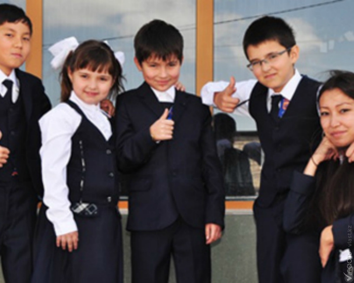 Депутаты предлагают ввести единую школьную форму в Казахстане