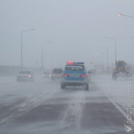 Дороги закрыты на юге Казахстана из-за снегопадов 