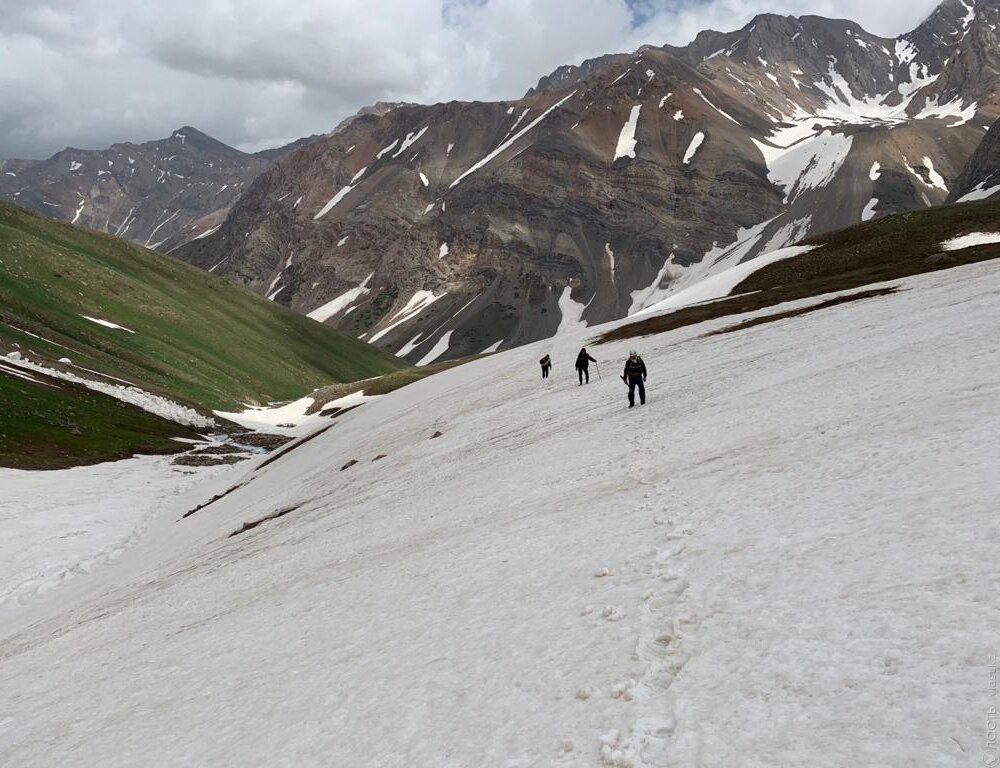 Найдено тело еще одного туриста из группы, пропавшей в горах Туркестанской области в мае