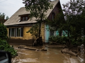 В Жамбыльской области подтопило село вышедшая из берегов река Талас 