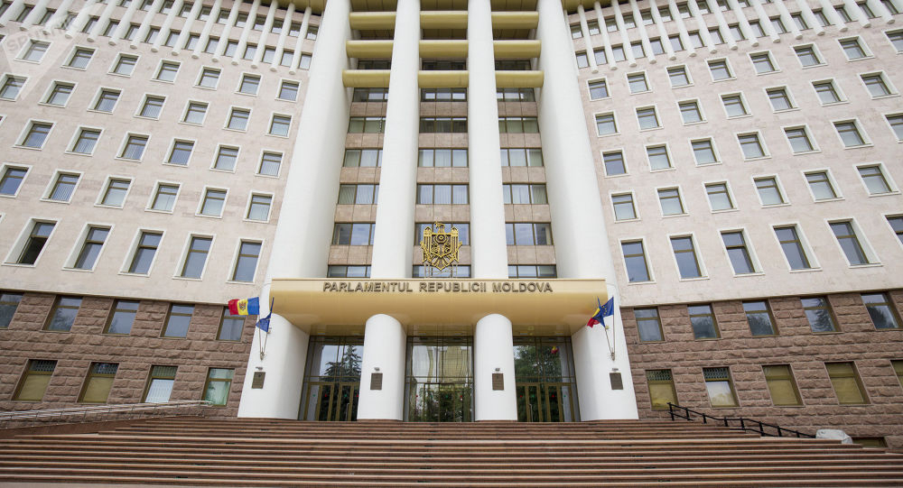 Конституционный суд Молдовы отменил свое решение о роспуске парламента