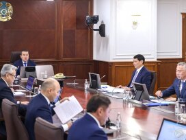 Смаилов поручил внести в парламент в ближайшее время законопроекты по исключению излишних требований для бизнеса