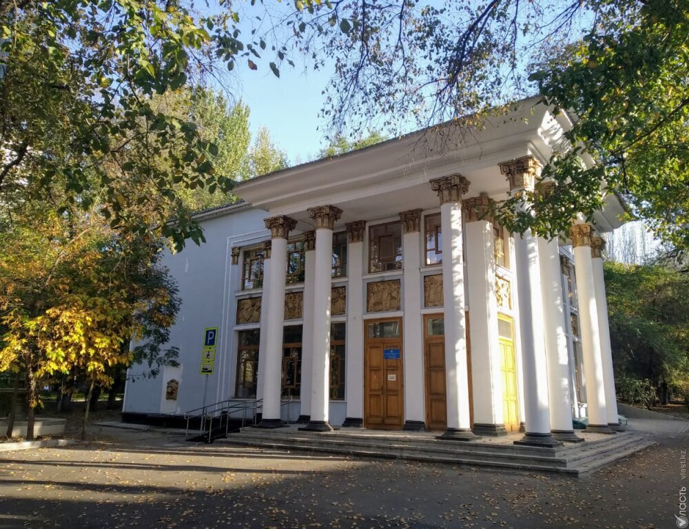 Парламент законодательно закрепил улучшение статуса «Центра сближения культур» в Алматы