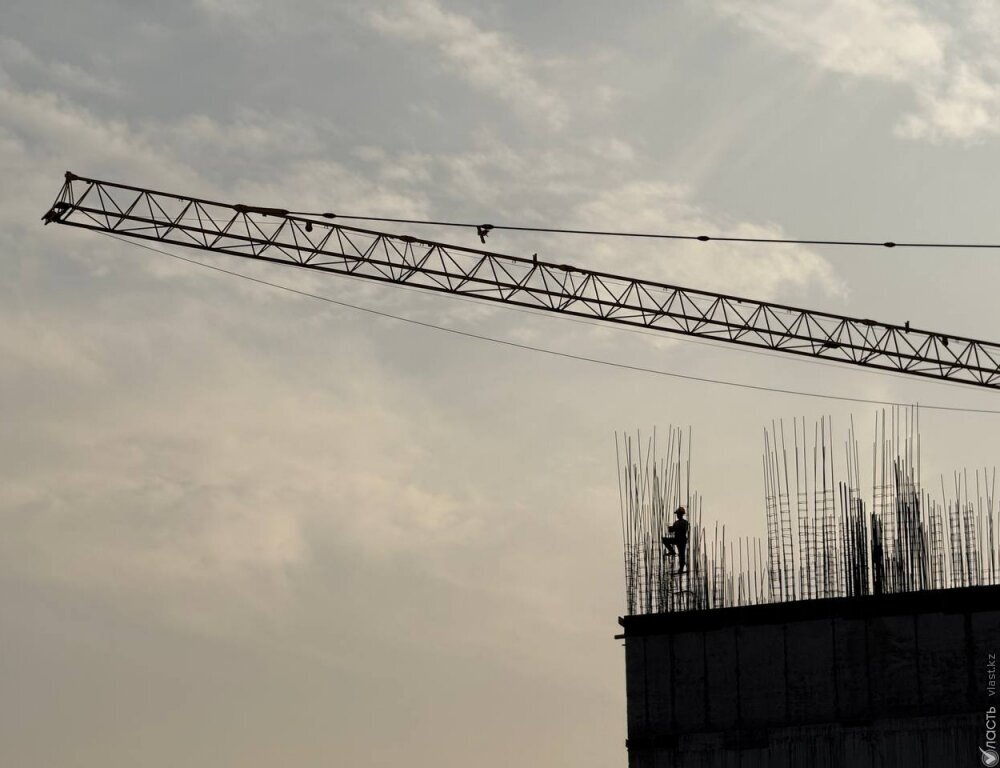 В Алматы приостановили строительство жилых комплексов двух стройкомпаний 