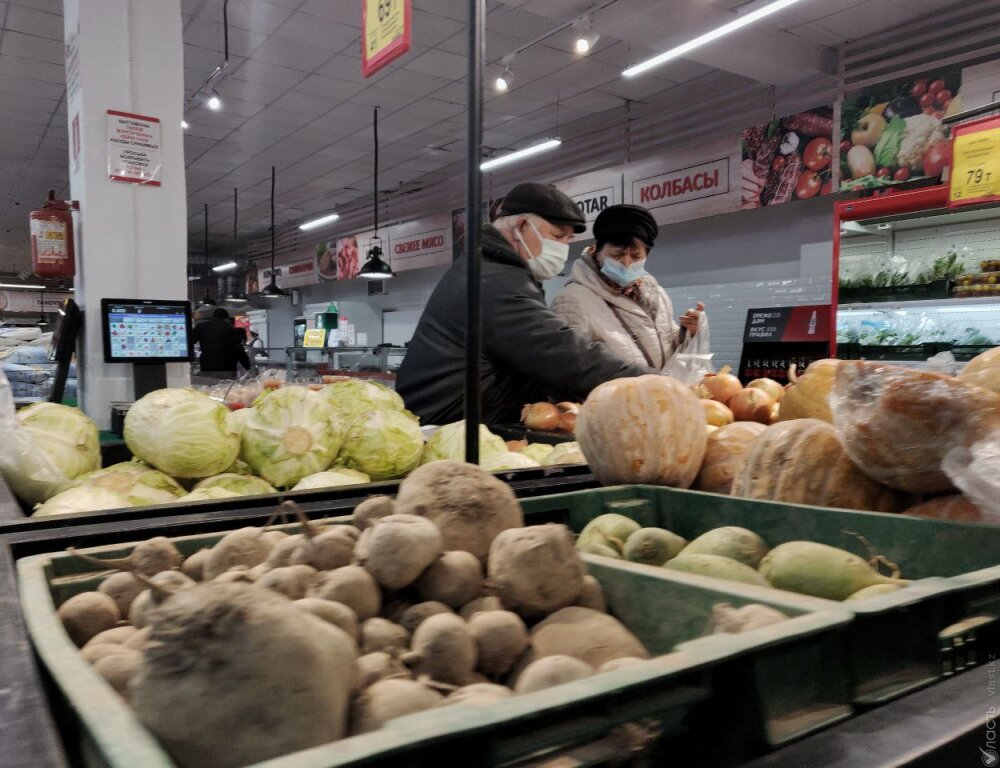Дефицит картофеля и моркови в Казахстане констатируют в Минторговли 