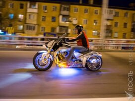 Народная партия раскритиковала идею запрета движения мотоциклов в ночное время в Алматы 