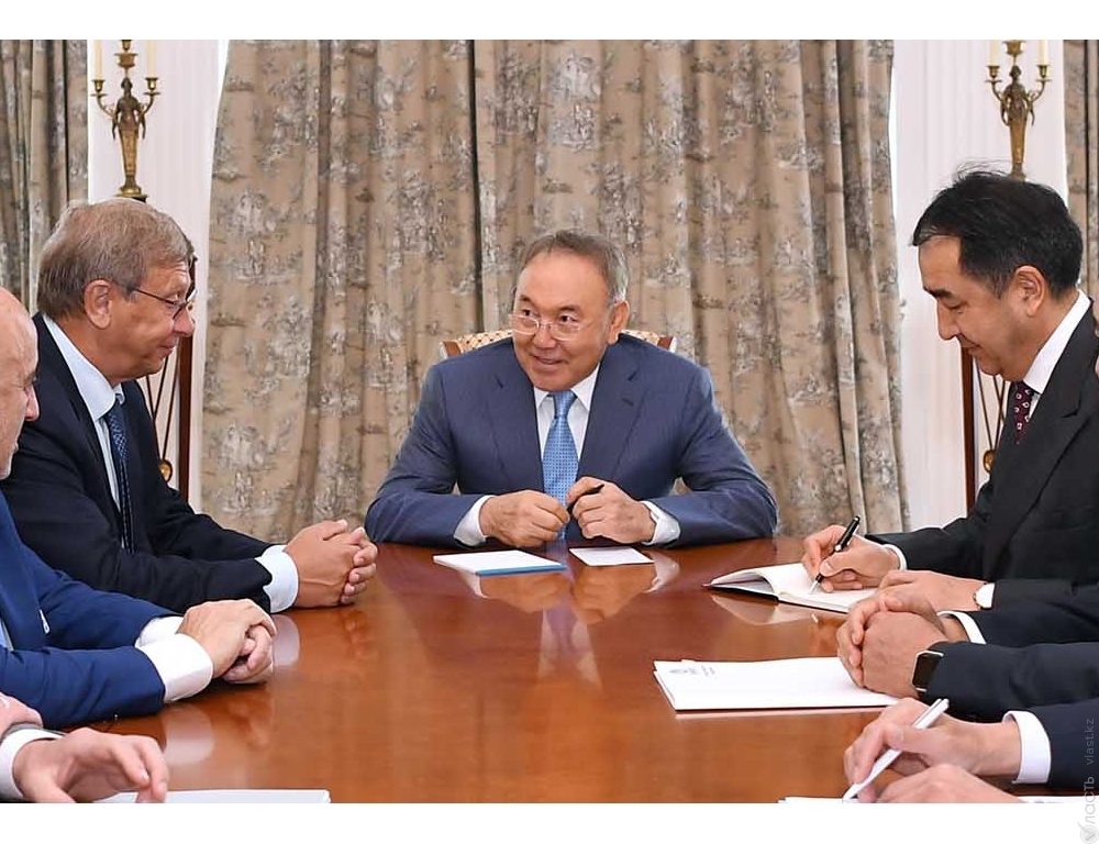 Назарбаев провел двусторонние встречи в Санкт-Петербурге 