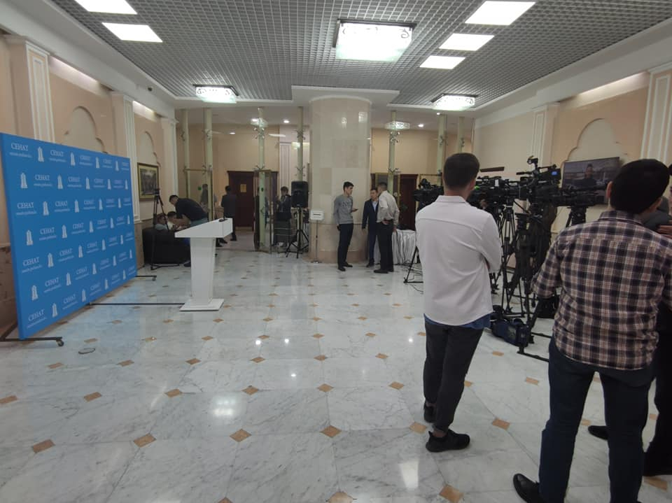 Иностранные журналисты не получат аккредитацию за тяжкие нарушения законодательства – Ашимбаев