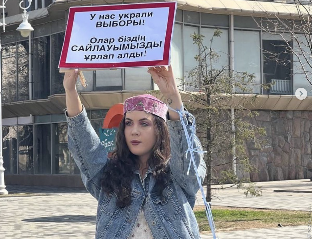 Арестованная на 15 суток активистка Oyan,Qazaqstan Влада Ермольчева объявила голодовку