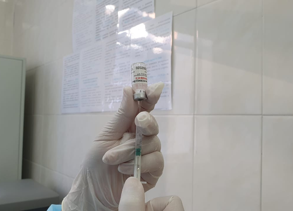 Добровольная вакцинация от коронавируса в столице начнется с середины апреля