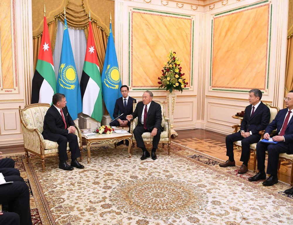  Президент Казахстана и король Иордании обсудили ситуацию в Сирии