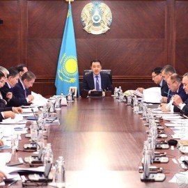 Сагинтаев провел заседание Нацкомиссии по переводу казахского алфавита на латиницу 
