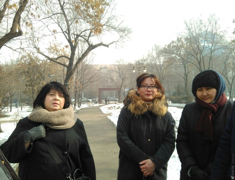 Неразрешенный митинг многодетных матерей в Алматы собрал около 20 человек
