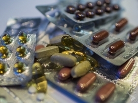 На 105 видов лекарств цены не поднимутся до конца 2016 года, обещают в Минздравсоцразвития