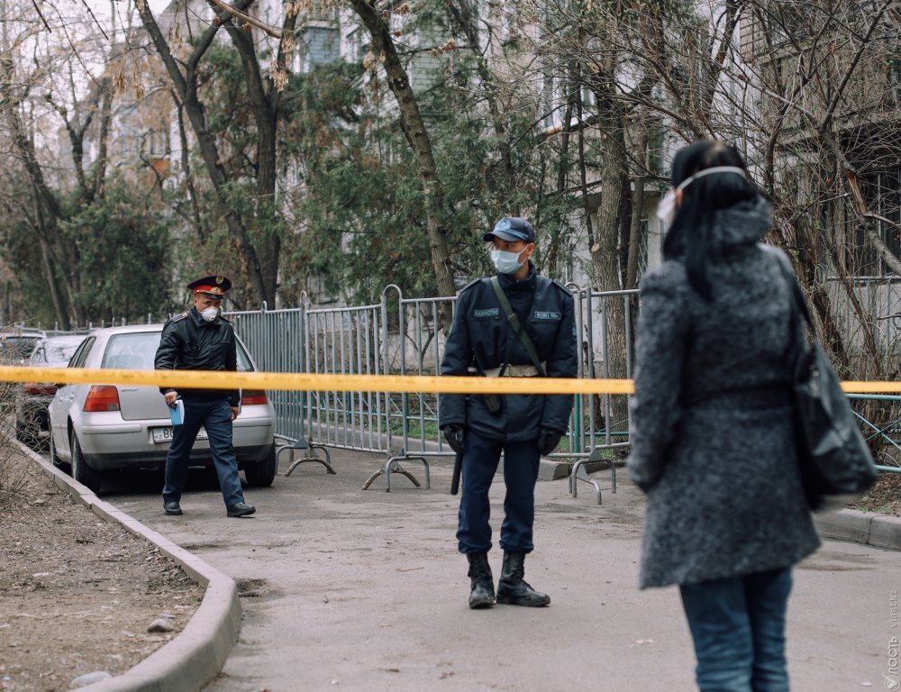 Казахстан должен «обуздать пандемию», не прибегая к жесткому карантину – Токаев