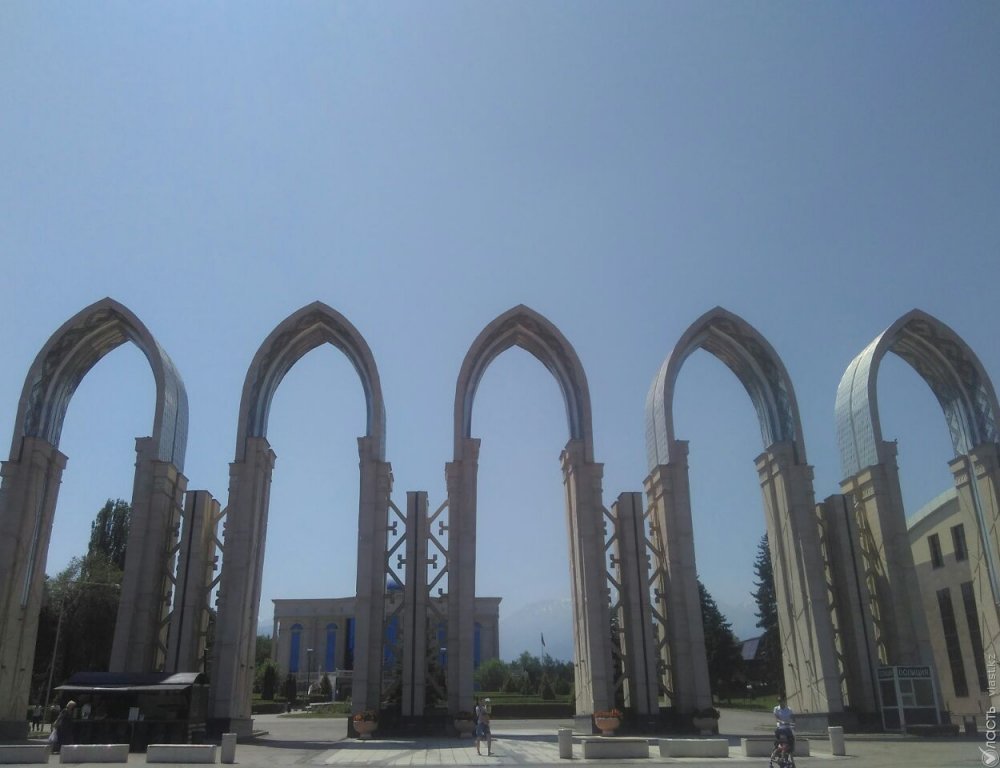 Предприниматели Алматы просят вернуть въезд на «Атакент»