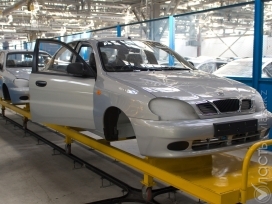 Продажи авто казахстанского производства сократились почти на 50%