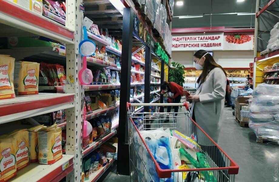 Годовая инфляция в Казахстане составила 7,4% – Досаев
