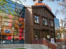 Нужно ли Алматы реконструированное здание кукольного театра?  