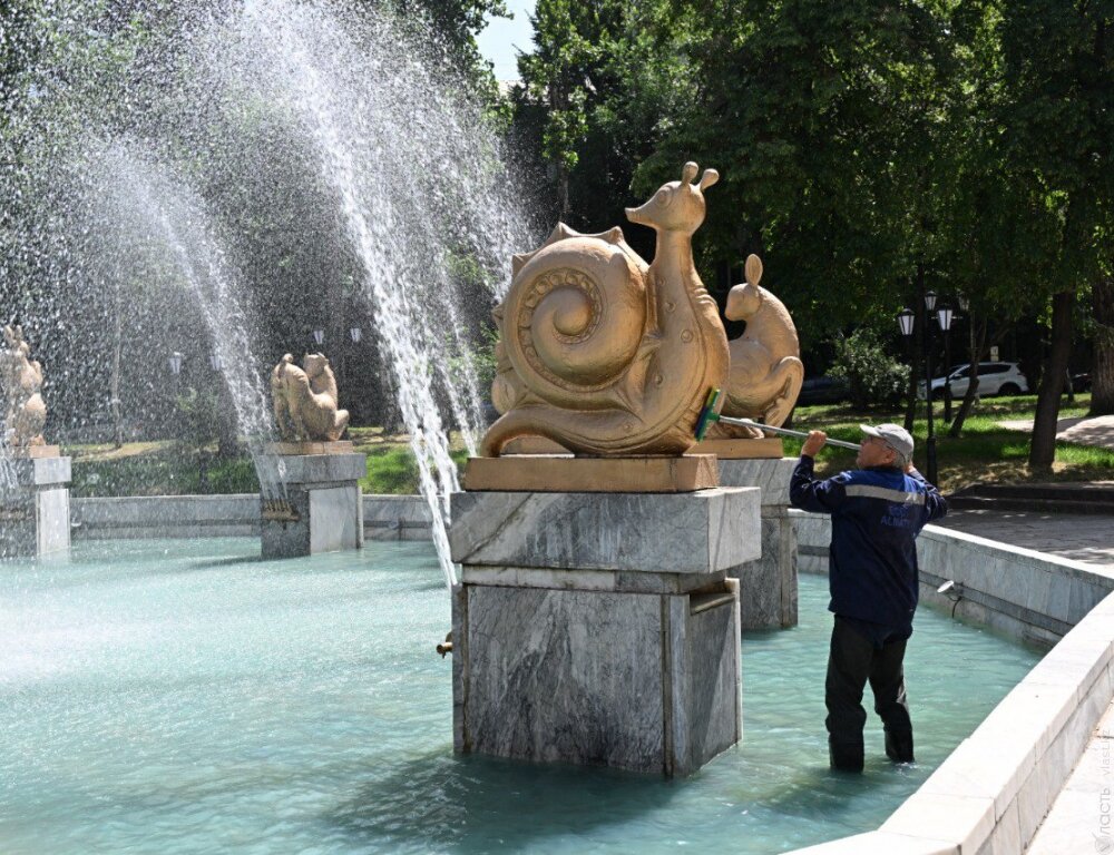 Два частных фонтана в Алматы передадут в коммунальную собственность