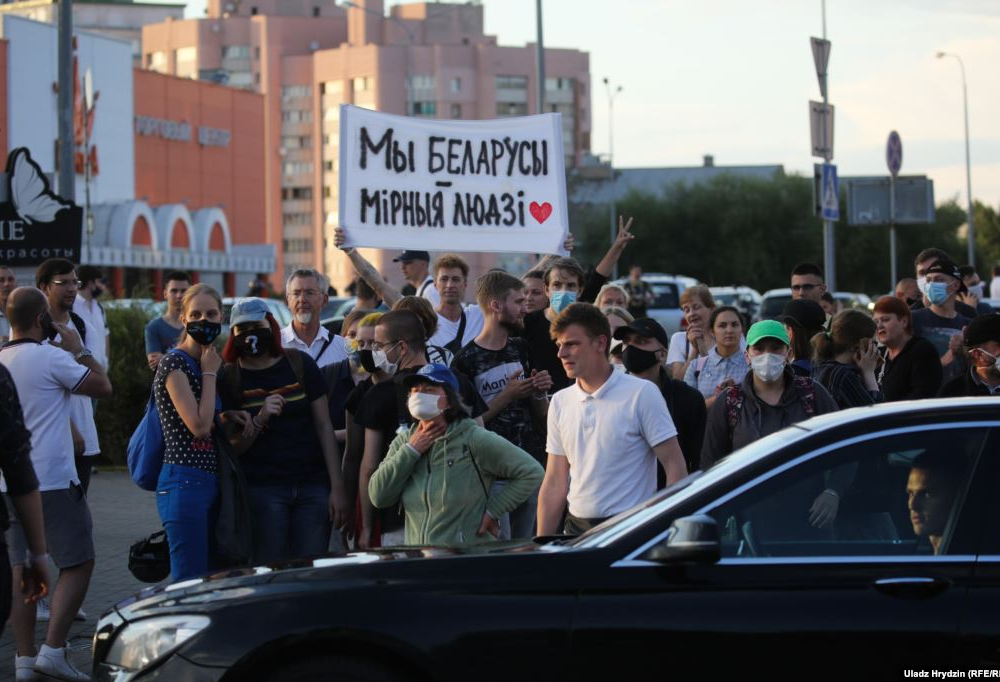 В Беларуси во второй день протестов задержали более 2 тыс. человек
