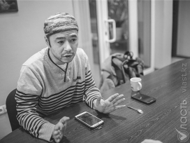 Ербол Жумагулов, поэт: «Мне некомфортно в Казахстане, но комфортно внутри себя»