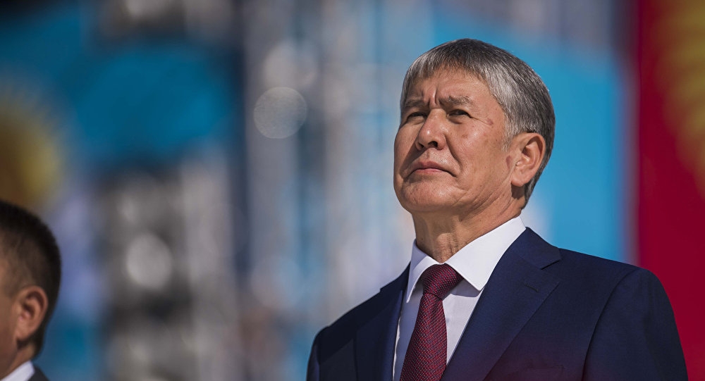 Алмазбек Атамбаев прибыл в Москву на лечение