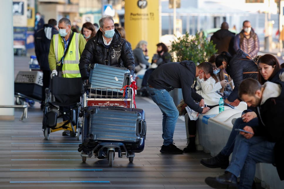 ​Страны Евросоюза ограничивают авиасообщение с Великобританией из-за нового штамма коронавируса