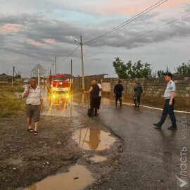 После сильных ливней подтоплены дворы в Жанатасе 