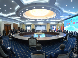 Токаев предлагает странам ЕАЭС совместно искать пути смягчения влияния санкций