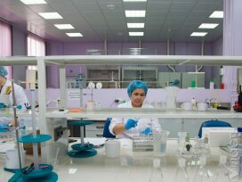 Правительство планирует освободить от НДС импортное сырье для производства лекарств 