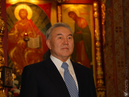 Президент поздравил казахстанцев с Рождеством