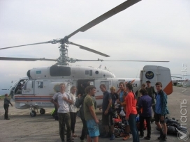 Казахстанские спасатели эвакуировали группу российских туристов из верховья реки Чилик