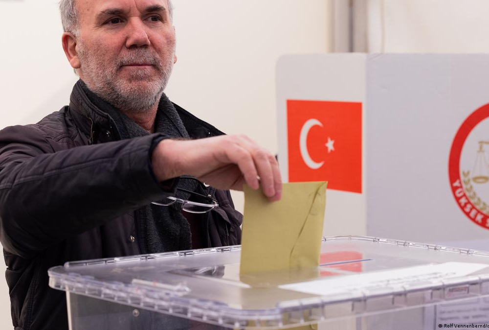 Эрдоган лидирует по итогам второго тура выборов президента Турции 