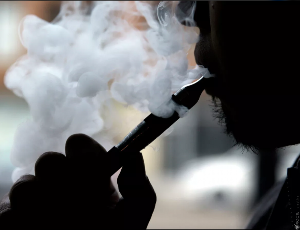 Нью-Йорк запретил электронные сигареты со вкусовыми добавками